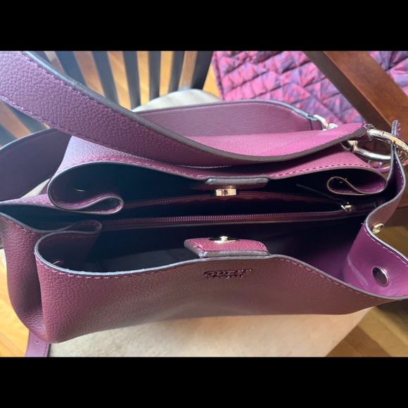 Guess Digital Hobo - Picture 3 of 4